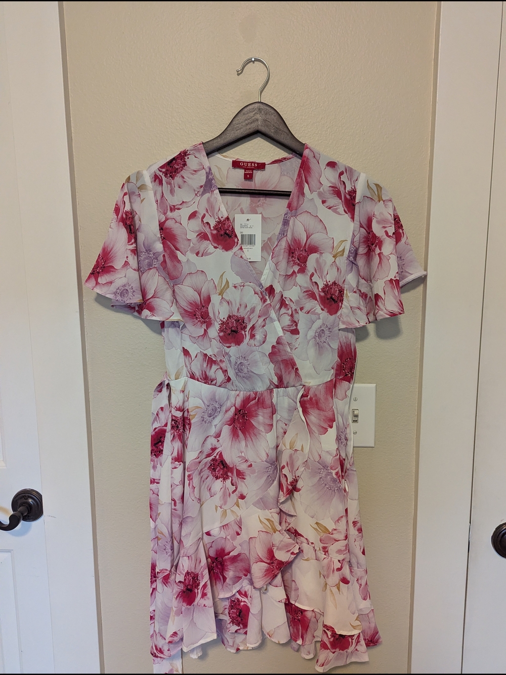 Women's Small GUESS Floral Wrap Dress in Pink & White